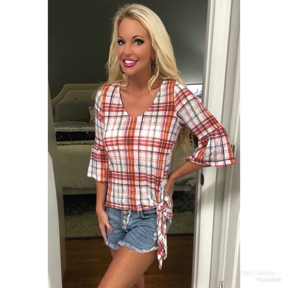 🌸LAST 1! Pastel Bell Sleeve Hi Lo Side Tie Top! - Picture 3 of 5